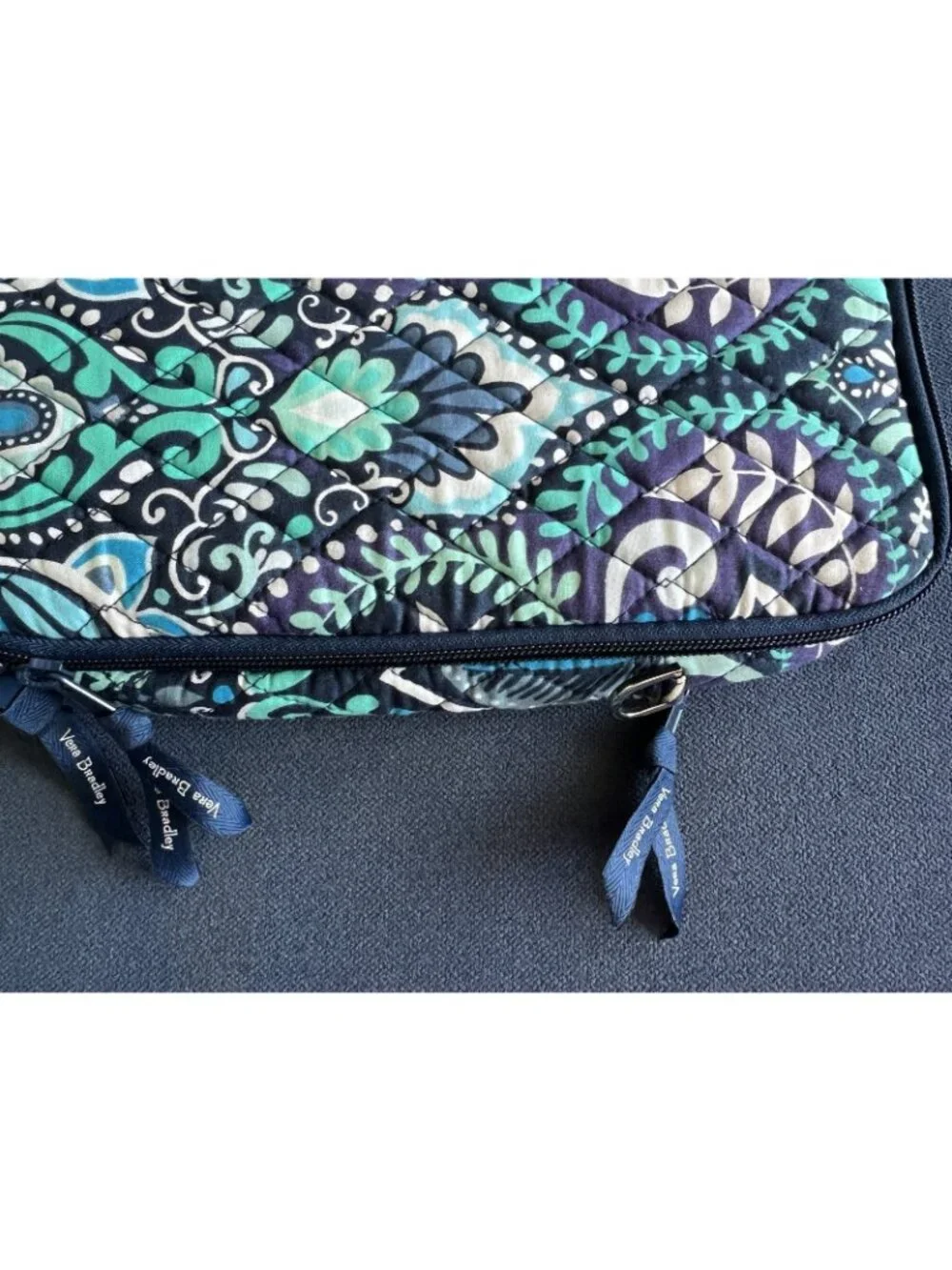 VERA BRADLEY Quilted Blue Island Medallion Laptop Bag Computer Travel 15